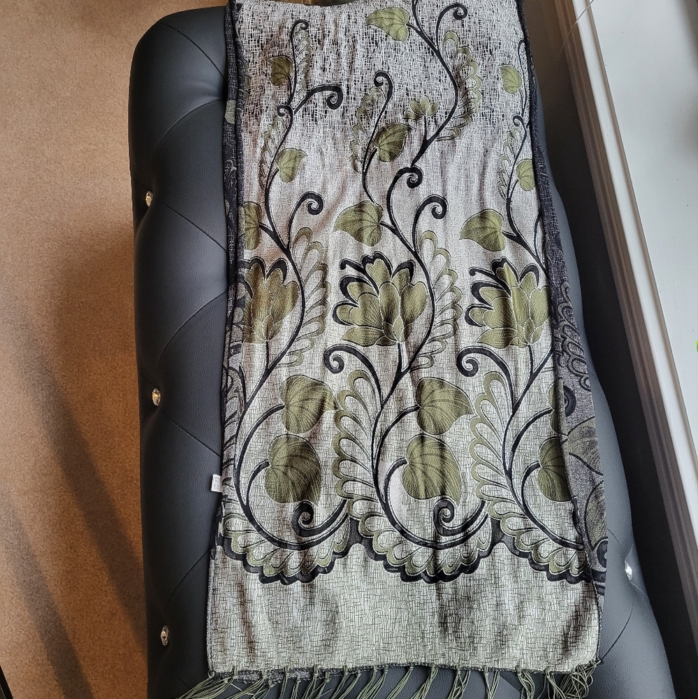 Silky scarf